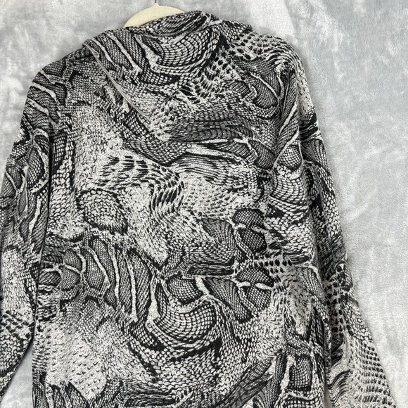 Women Sweater White House Black Market  Medium Tunic  Neck Snit Tunic  Skin Gray - Picture 12 of 12